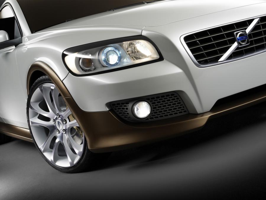  Volvo C30 Design Concept 2006 года  (фото 10 из 22)